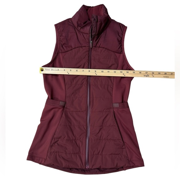 Lululemon Down For It All Vest in Cassis Burgundy, Size 4 style: W4AQLS - Picture 2 of 5